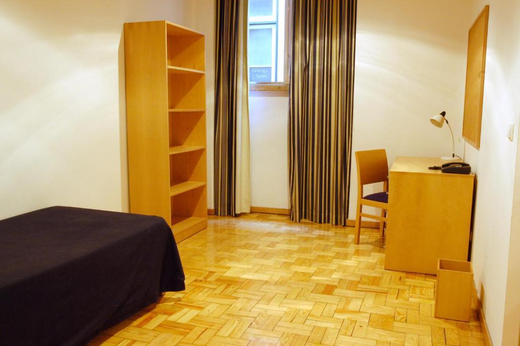 Spru Lisbon Summer Accommodation Room photo